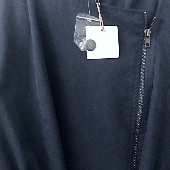 NWT Cals Navy Hooded Flattering & Versatile Jacket - Picture 5 of 7